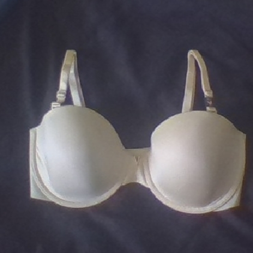 Victoria's Secret Cream Bra with Molded Cups and Adjustable Straps